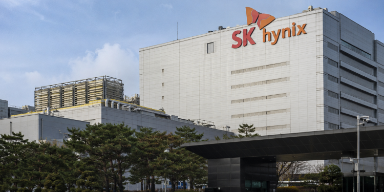 SK Hynix stock rises 5% as Wall Street sees AI memory upside