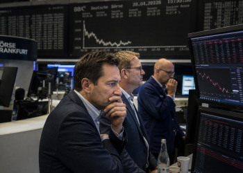 STOXX 600 holds near record as oil rise tests Europe’s earnings rally