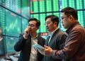 KOSPI jumps 4% as Samsung, SK Hynix rebound, but one risk still looms