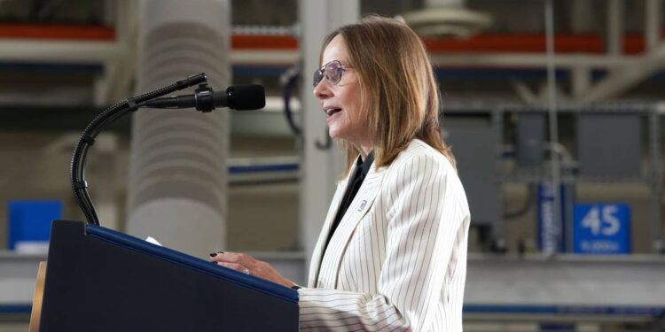 GM’s $91,100 Escalade faces new scrutiny over engine failures