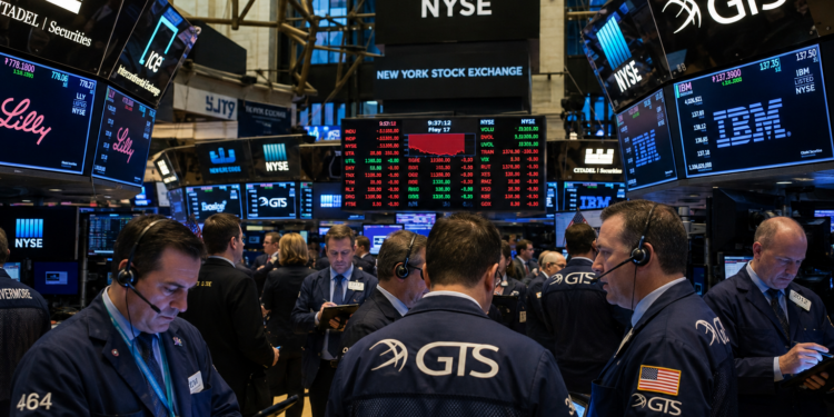 IWM and VOO have hit record highs: What next for S&P 500 and Russell 2000 ETFs?