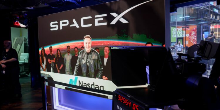 SpaceX has a ‘cash cow’ hiding in plain sight. Here’s why I’m buying the stock