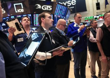 Stock futures are little changed after higher yields lead to losing session: Live updates