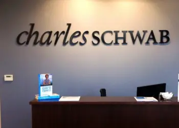 SCHD’s 3% Yield Hides a $216,000 Decade-Long Performance Gap Investors Miss