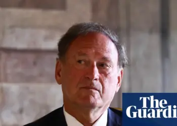Samuel Alito steps aside in a major climate case amid scrutiny over oil stock holdings