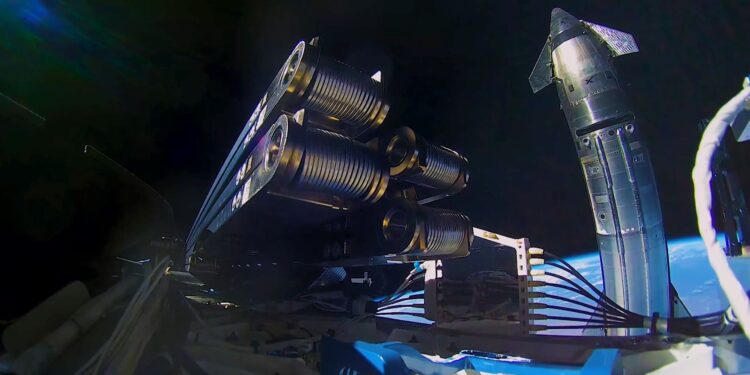 Wow! Watch SpaceX’s Starship megarocket deploy satellites into orbit for 1st time ever (photos, video)