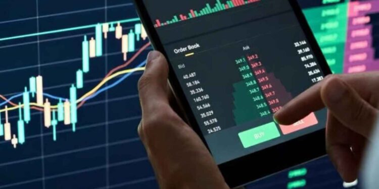 Crypto trader turns $870 into $312,000 in 5 hours