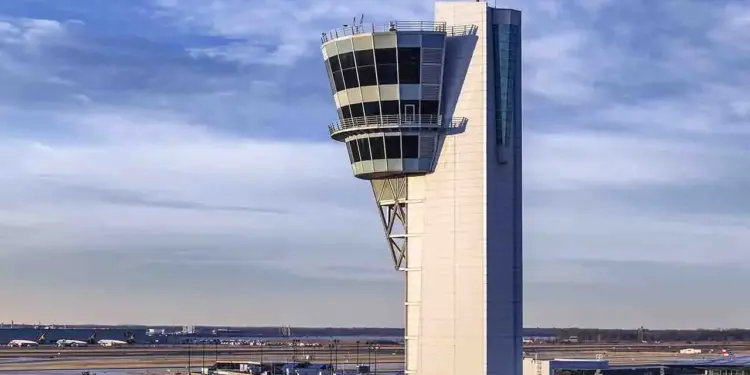 FAA grounds flights at major Northeast airports after fiber line cut