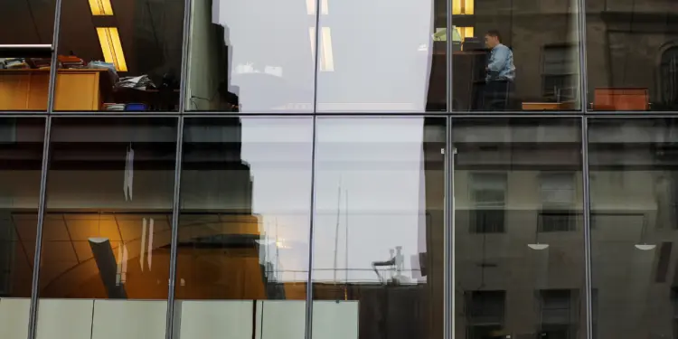 Forget ‘coffee badging’: ‘Calendar stalkers’ game return to office