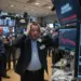 AI Spending Spree Leaves Investors Shaken as Alphabet Shares Crater