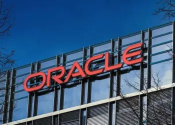 Betting Against the Giant as Oracle Lags Behind AI Peers