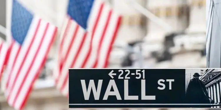 Chip Giants Spark Tech Rally Ahead of Big Tech Earnings Week