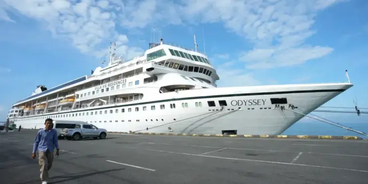 Dream of Permanent Sea Life Sinks Under Weight of Fuel Crisis