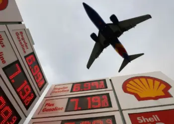 Fuel Volatility and High Demand Create a Pricing Paradox for Air Travelers