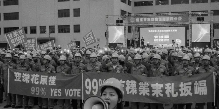 Labor Unrest Looms Over Micron as Taiwan Workers Signal Strike Readiness