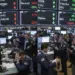 Energy Giants Surge as Investors Abandon Big Tech Retreat