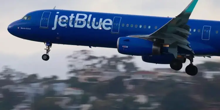 Turbulence Over Debt as JetBlue Creditors Seek Professional Guidance