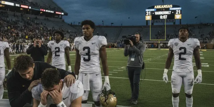 Individual Bright Spots Fade Amidst Fourth Straight Loss for Vanderbilt